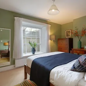 Spectacular 2 Bedroom With Sunny Garden & Terrace Dublin